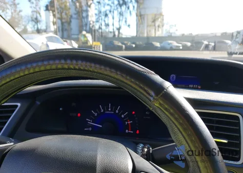 2014 Honda Civic Lx z USA, uszkodzony, nr VIN 19XFB2F51EE236254